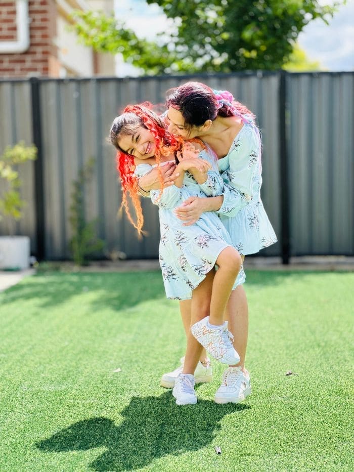 Lightweight & Stylish Travel Outfits Every Woman Needs