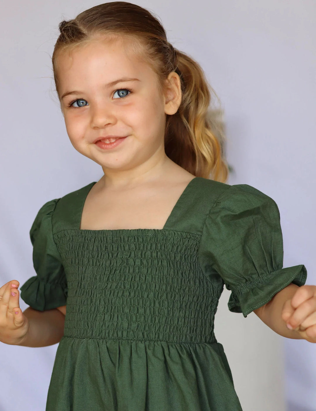 How to Select the Right Outfits for Your Daughter During Festive Season