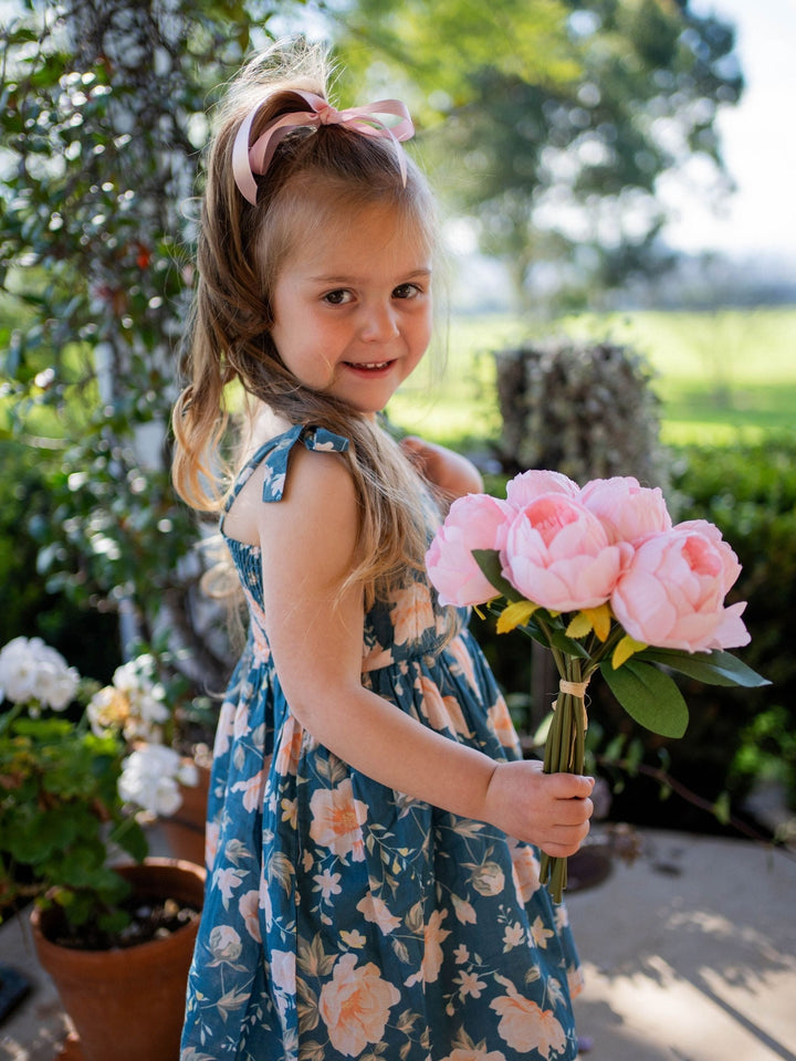 Mini - Misty Rose in Grey Dress