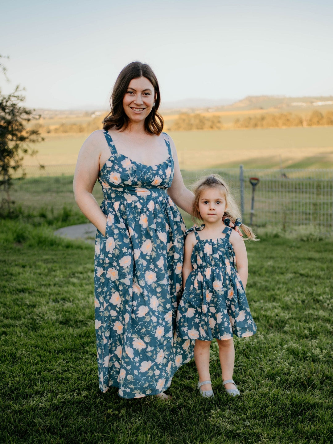 Mini - Misty Rose in Grey Dress