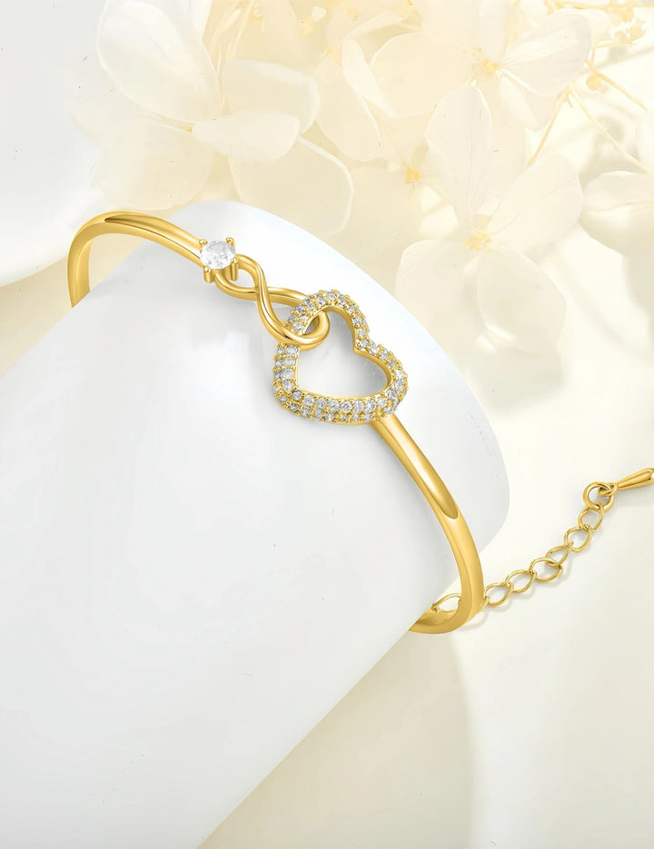 Gold Heart Bracelet – To My Daughter